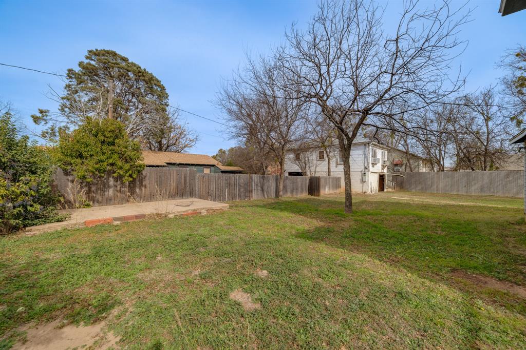 720 W Pecan Street Property Photo 39
