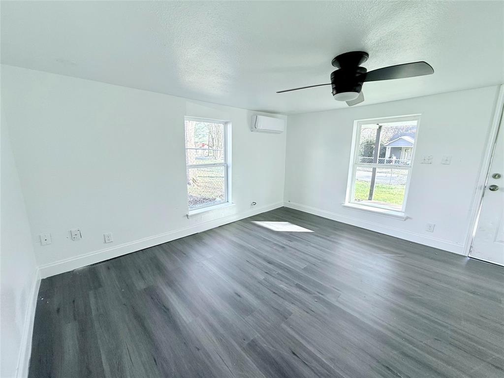 625 E Acheson Street Property Photo 8