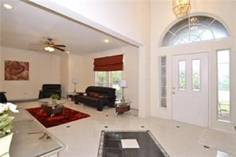 5828 Mossbrook Trail Property Photo 3