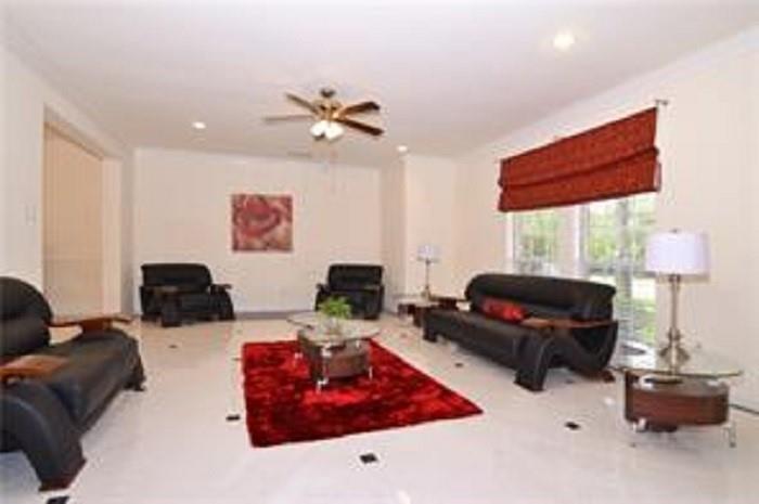 5828 Mossbrook Trail Property Photo 4