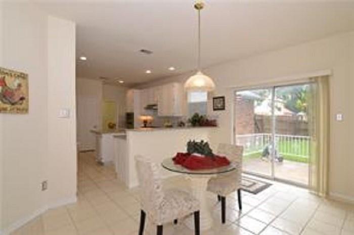 5828 Mossbrook Trail Property Photo 10