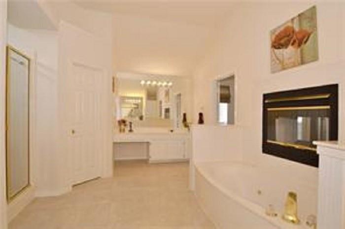 5828 Mossbrook Trail Property Photo 17