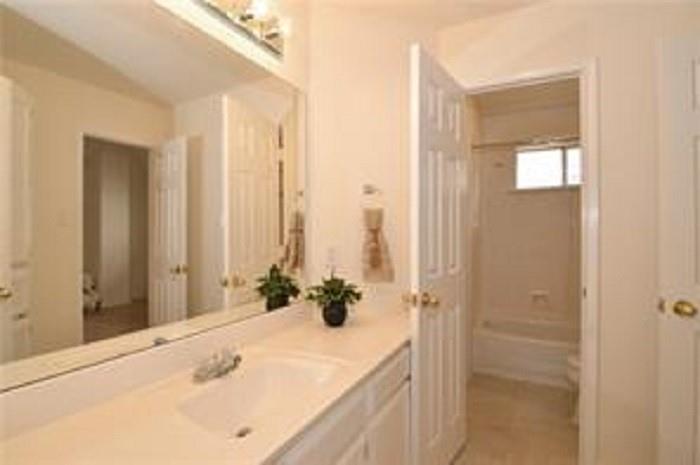 5828 Mossbrook Trail Property Photo 22