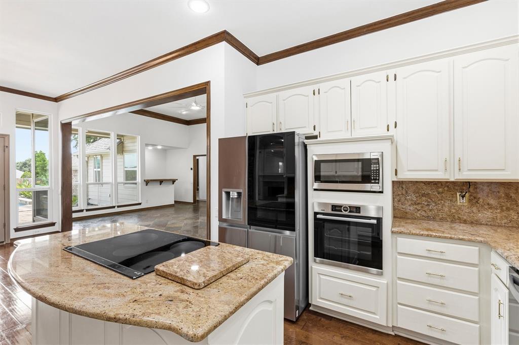 1003 N Wiltshire Drive Property Photo 11