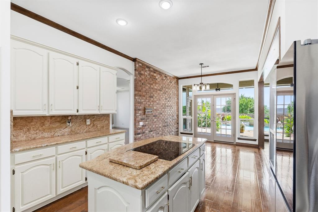 1003 N Wiltshire Drive Property Photo 12