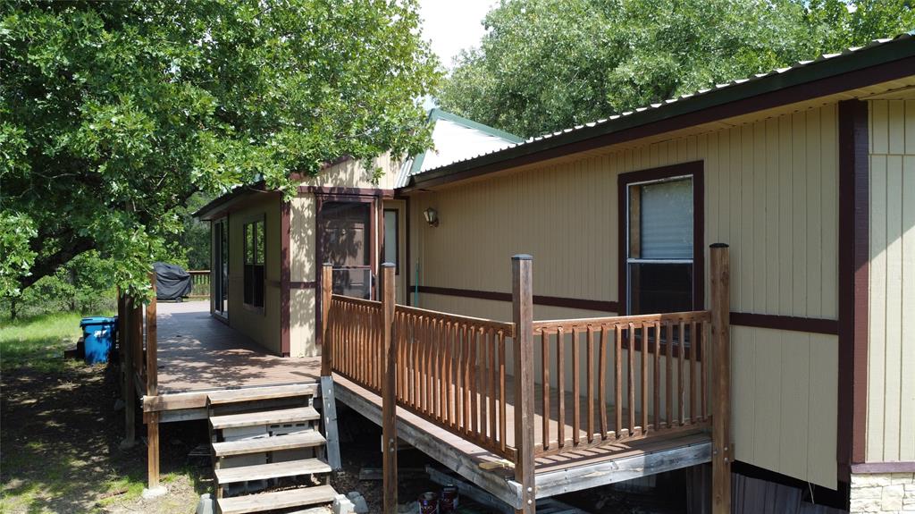 194 Lakeview Property Photo 4