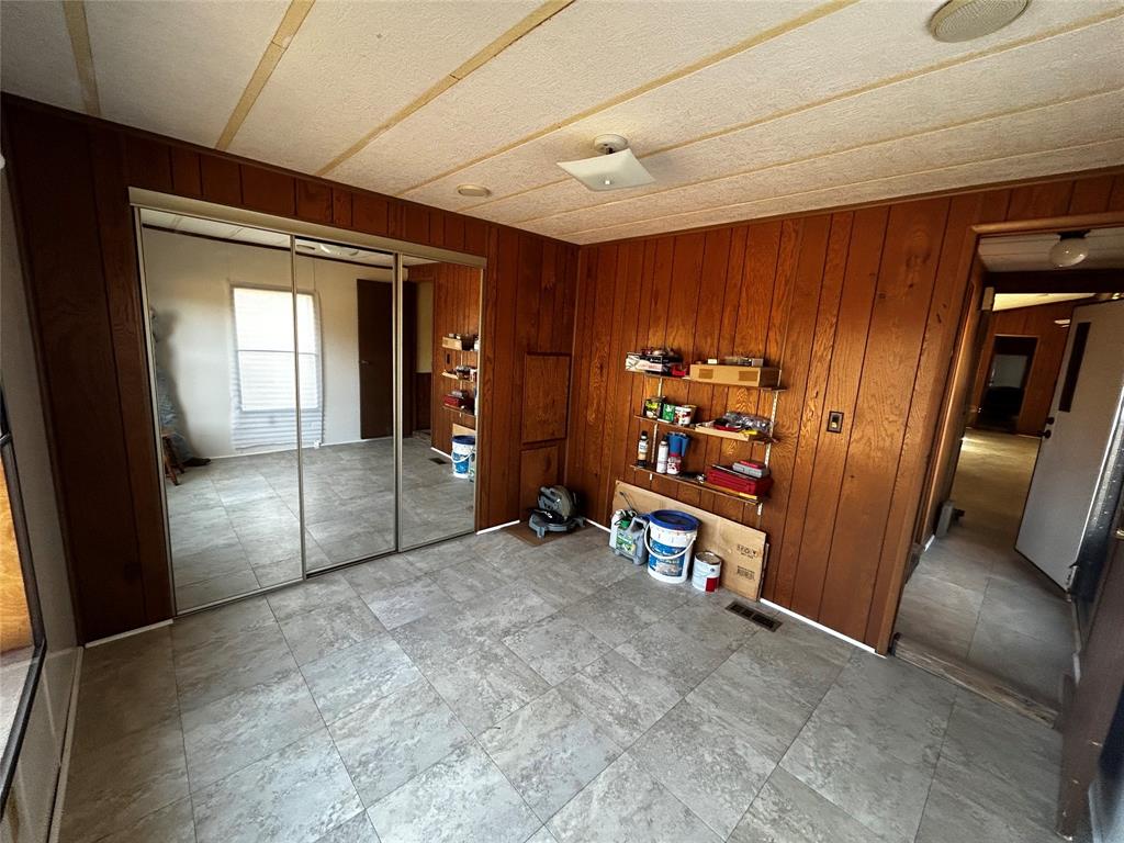 194 Lakeview Property Photo 13