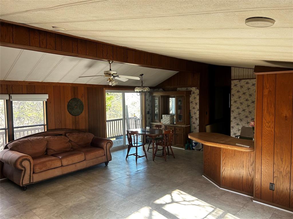 194 Lakeview Property Photo 16