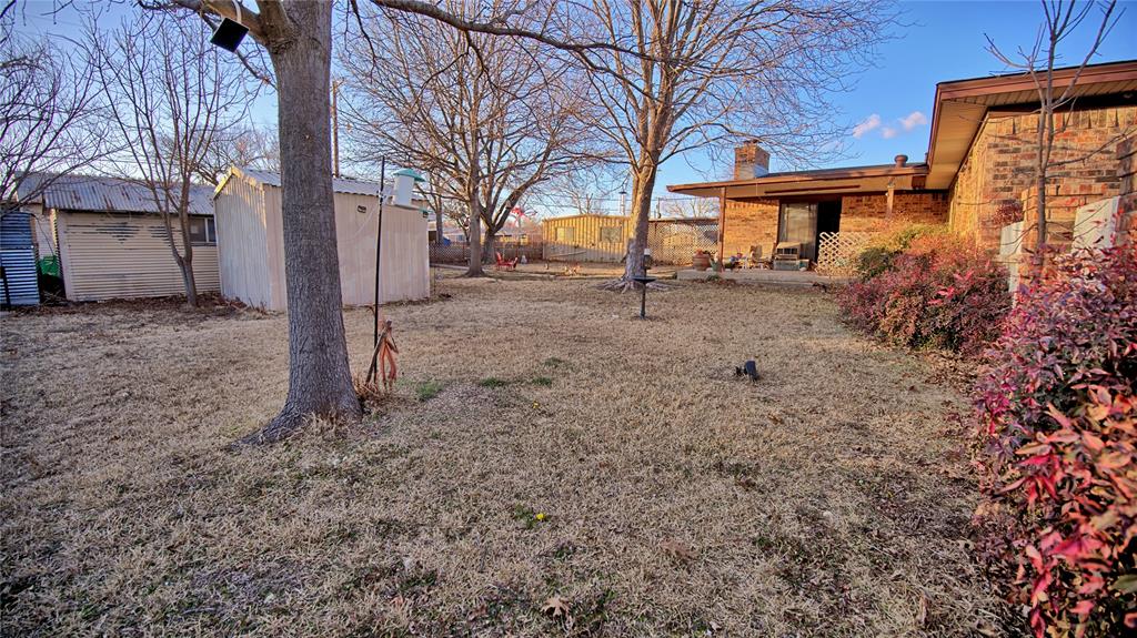 200 Louise Street Property Photo 19