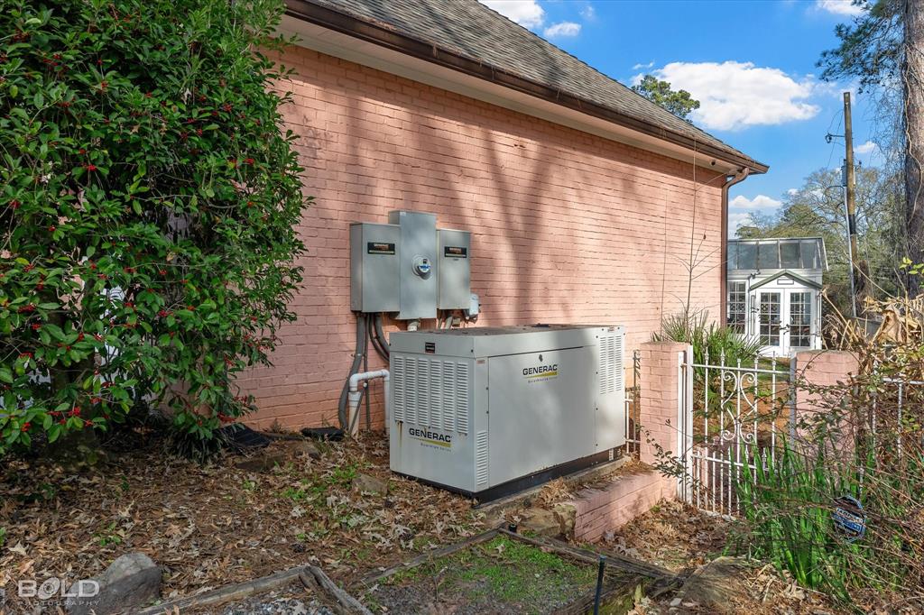 6421 Birnamwood Road Property Photo 33