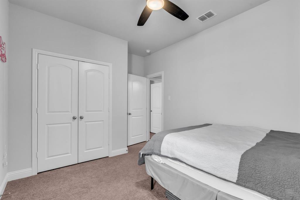 912 Crockett Street Property Photo 23