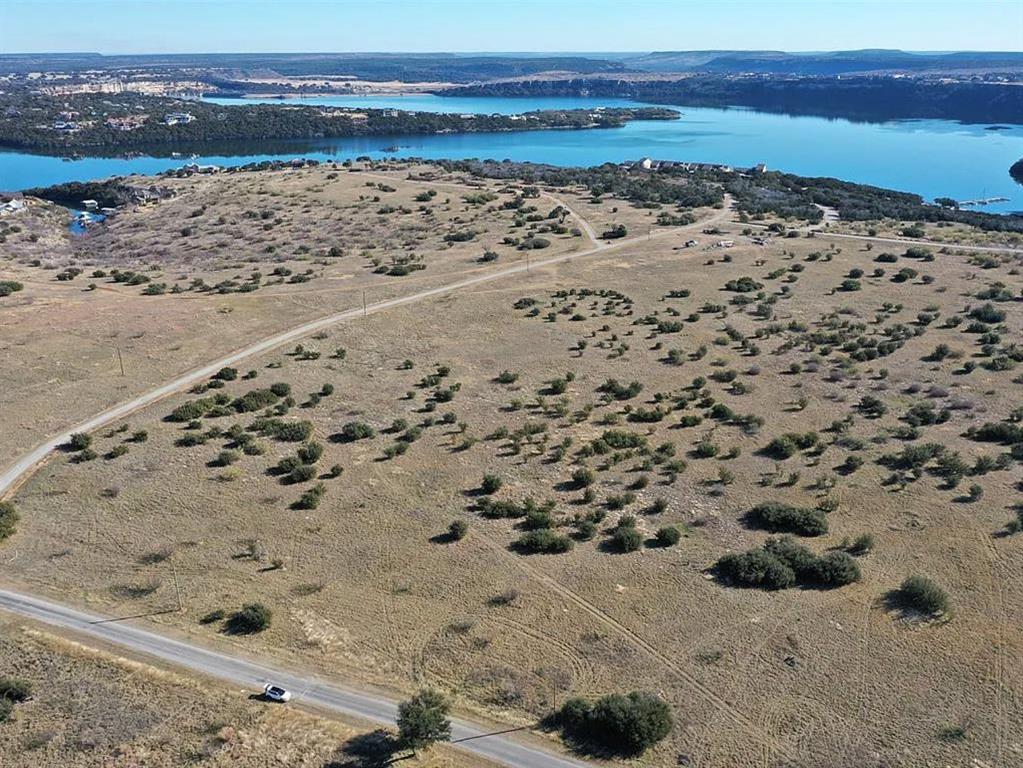 1036 Lake Shore Loop Property Photo 11