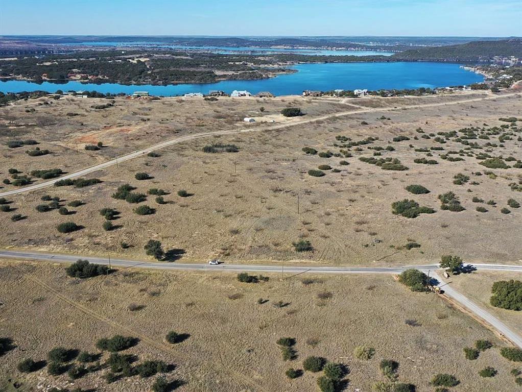 1036 Lake Shore Loop Property Photo 14