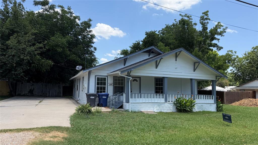 1208 Hall Street Property Photo 2