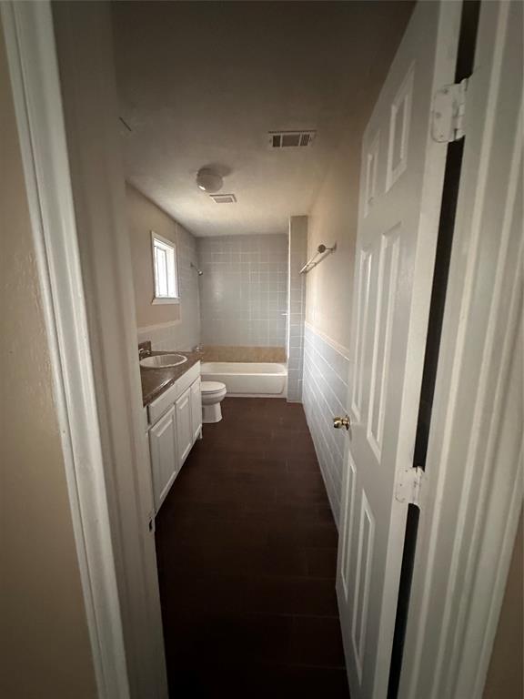 1208 Hall Street Property Photo 5