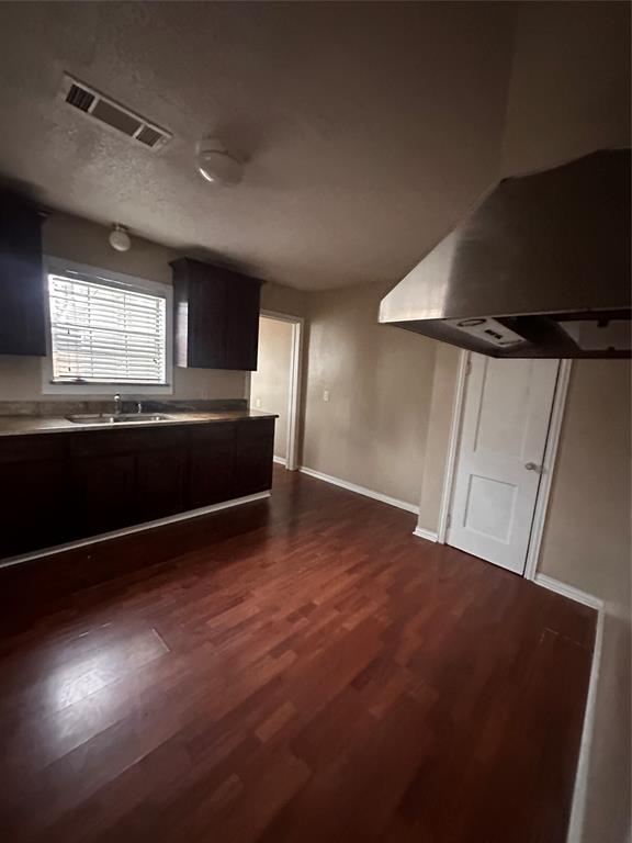 1208 Hall Street Property Photo 14