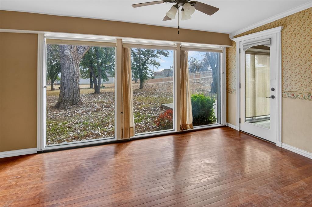 135 Lakeview Drive Property Photo 11