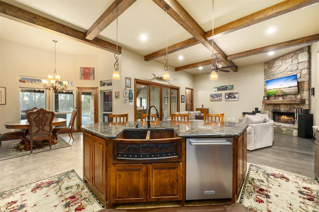 7401 Hilltop Drive Property Photo 11
