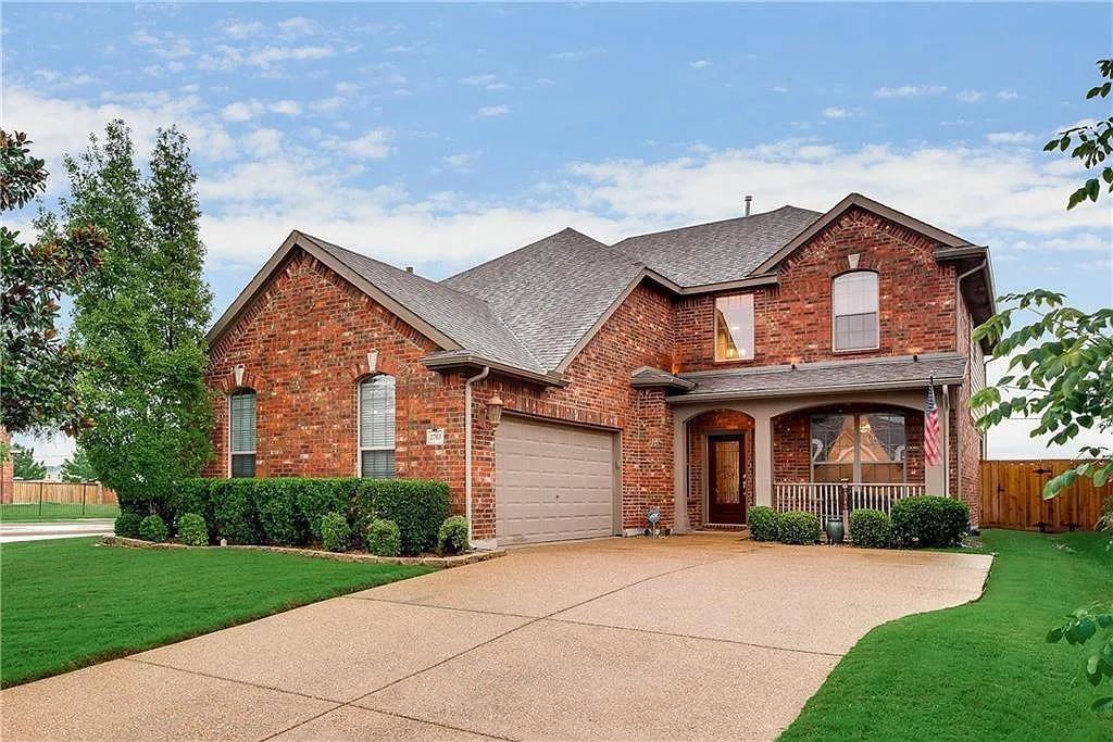 2703 Waterway Drive