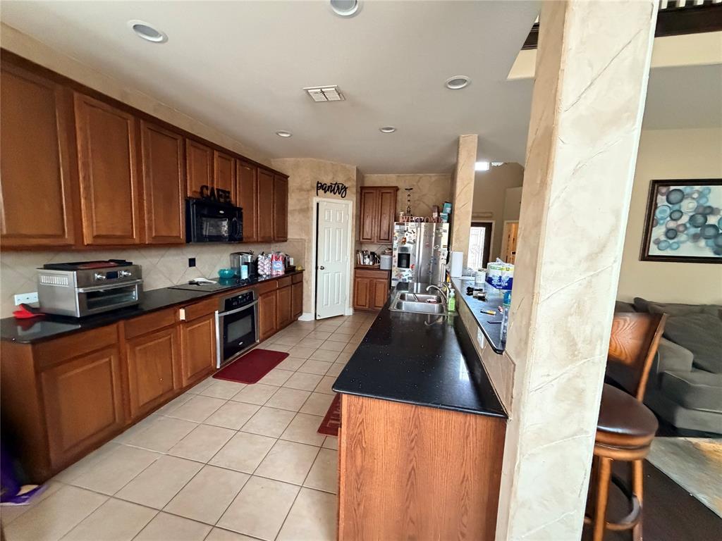 2703 Waterway Drive Property Photo 9