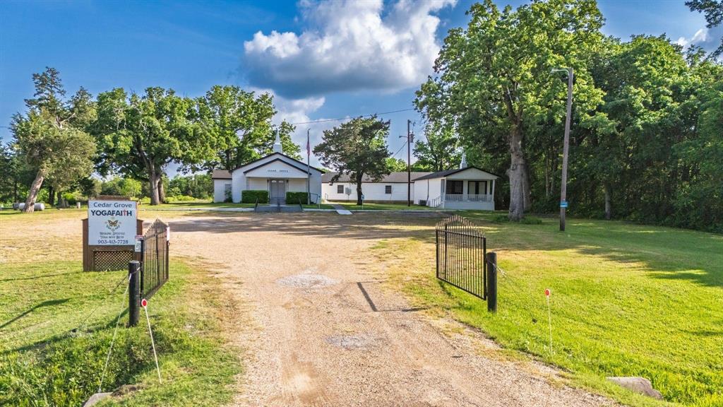 919 County Road 2178 Property Photo 2