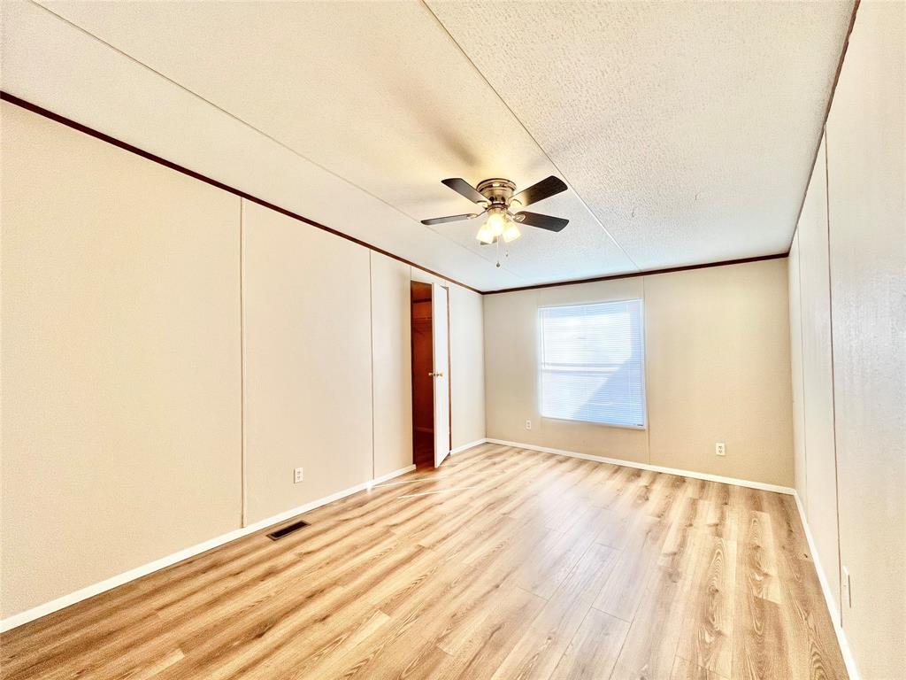 258 Pr 2698 Property Photo 22