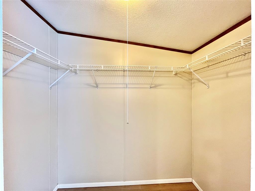 258 Pr 2698 Property Photo 23