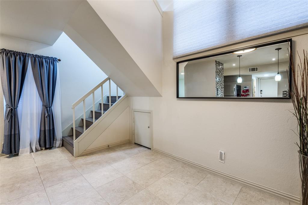 18240 Midway Road 1704 Property Photo 6