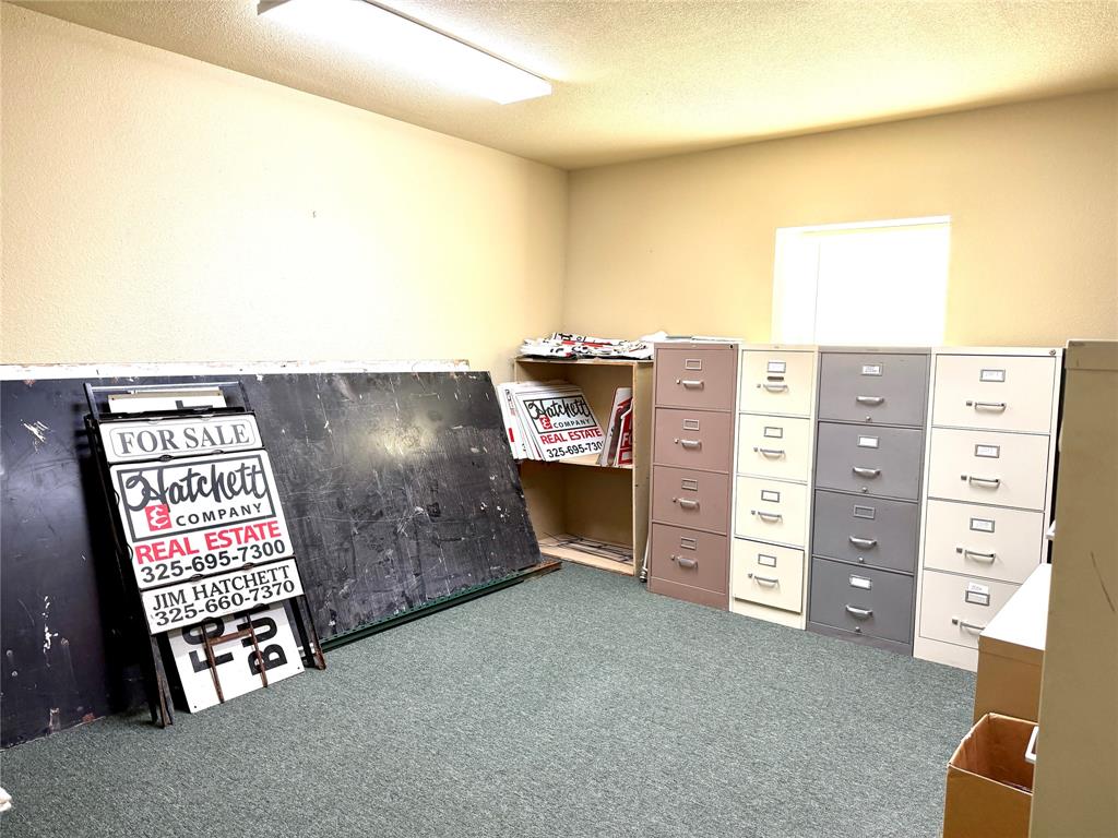 4373 Spindletop Drive Property Photo 14