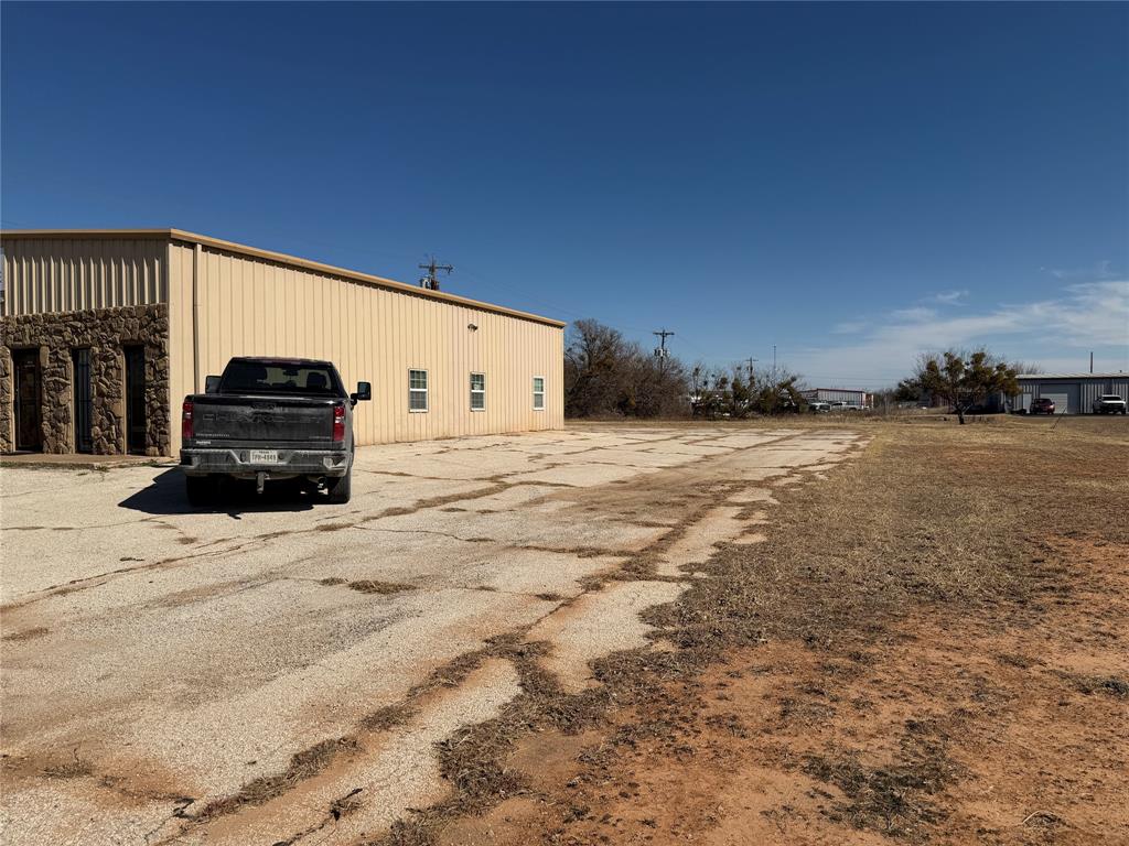 4373 Spindletop Drive Property Photo 16