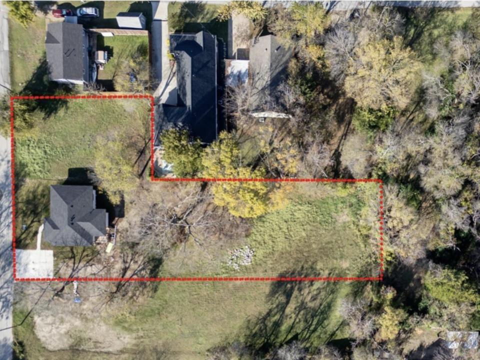 605 E Bost Street Property Photo 1