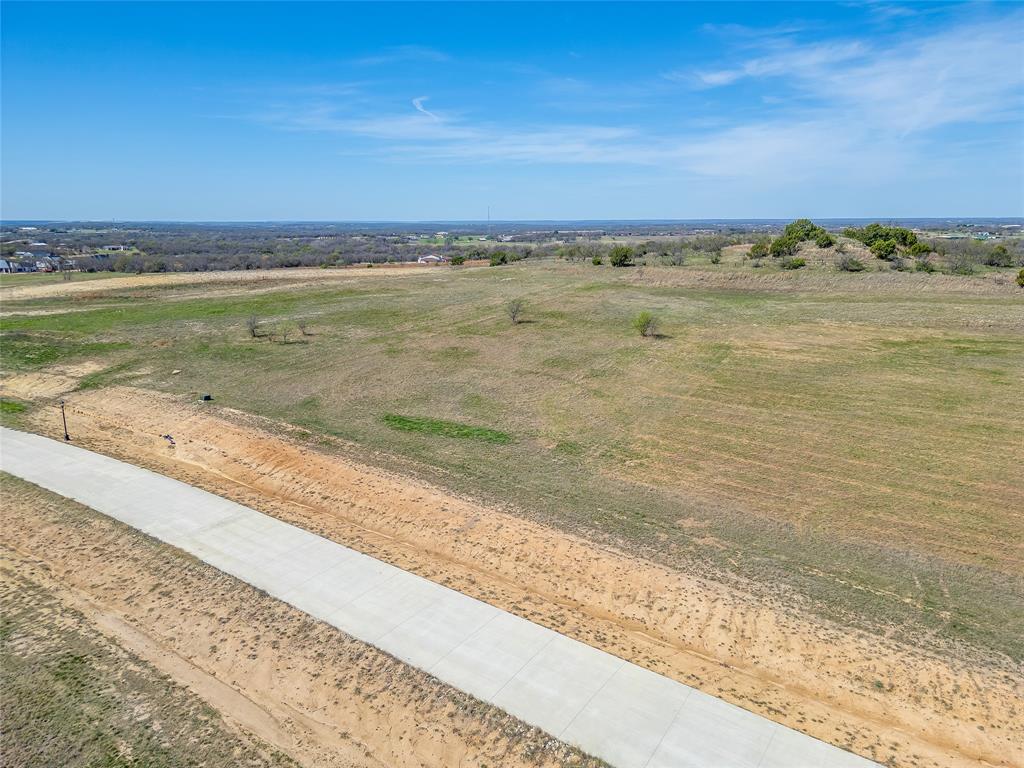2041 Verona Drive Property Photo 10