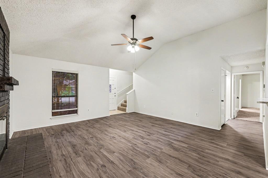 1046 Colony Street Property Photo 4