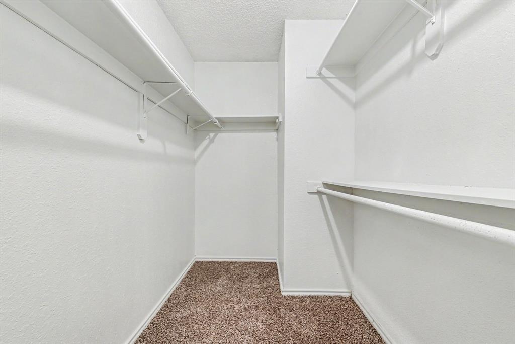 1046 Colony Street Property Photo 8