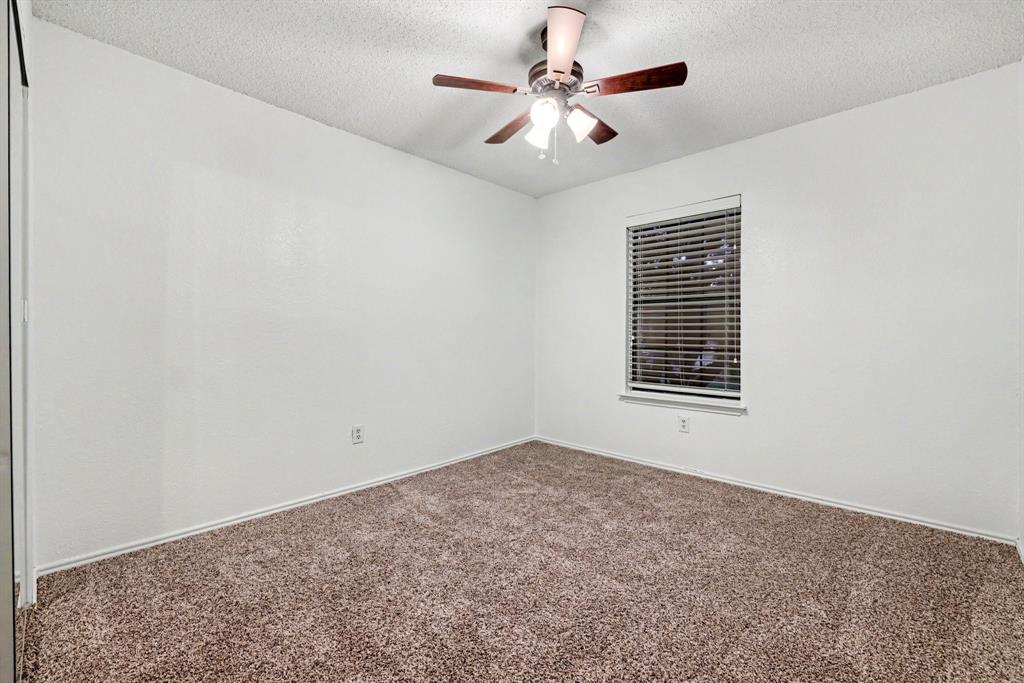1046 Colony Street Property Photo 11