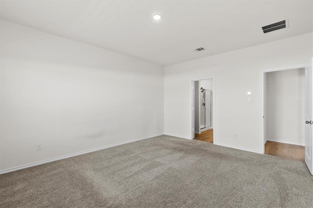 809 Trough Street Property Photo 13