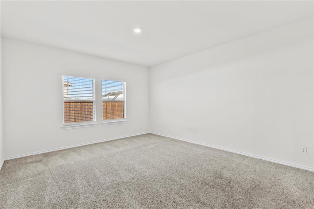 809 Trough Street Property Photo 15