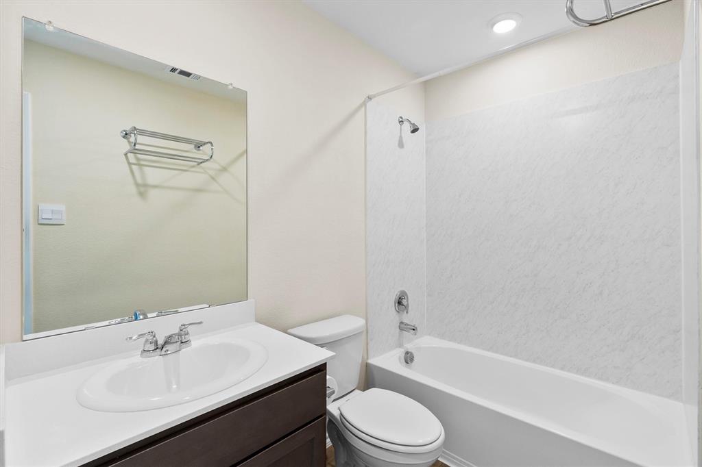 809 Trough Street Property Photo 23
