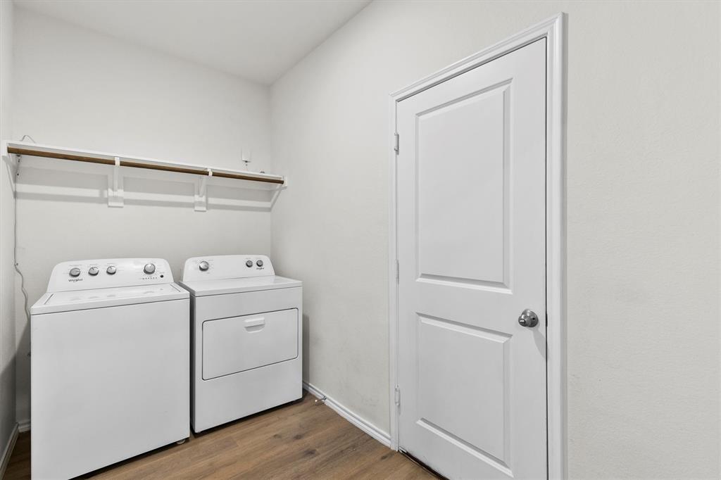 809 Trough Street Property Photo 27