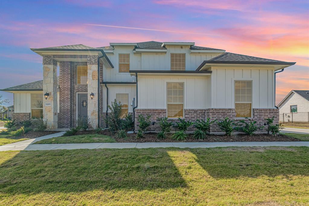 1201 Jungle Drive