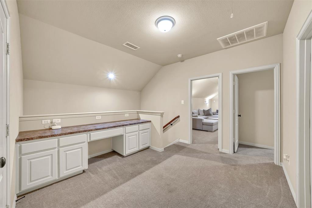 5048 Exposition Way Property Photo 25