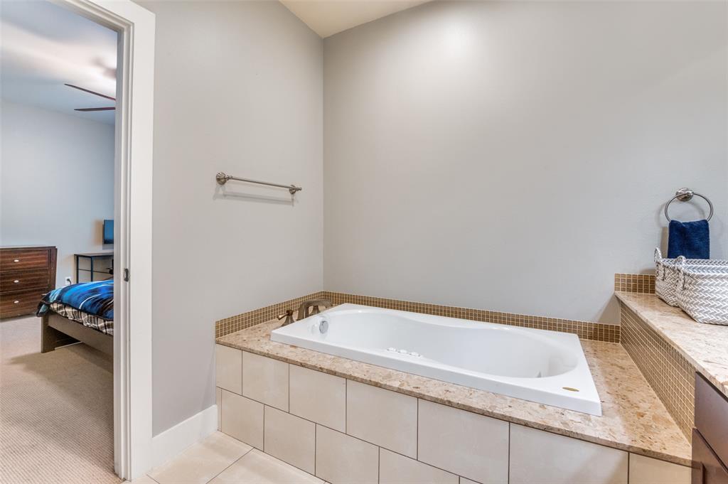 5618 Lindell Avenue 7 Property Photo 5