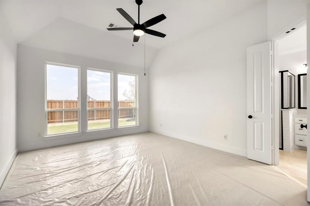 4312 Double Diamond Drive Property Photo 13