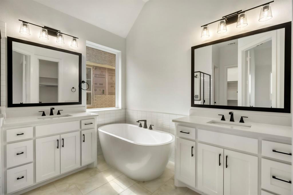 4312 Double Diamond Drive Property Photo 15