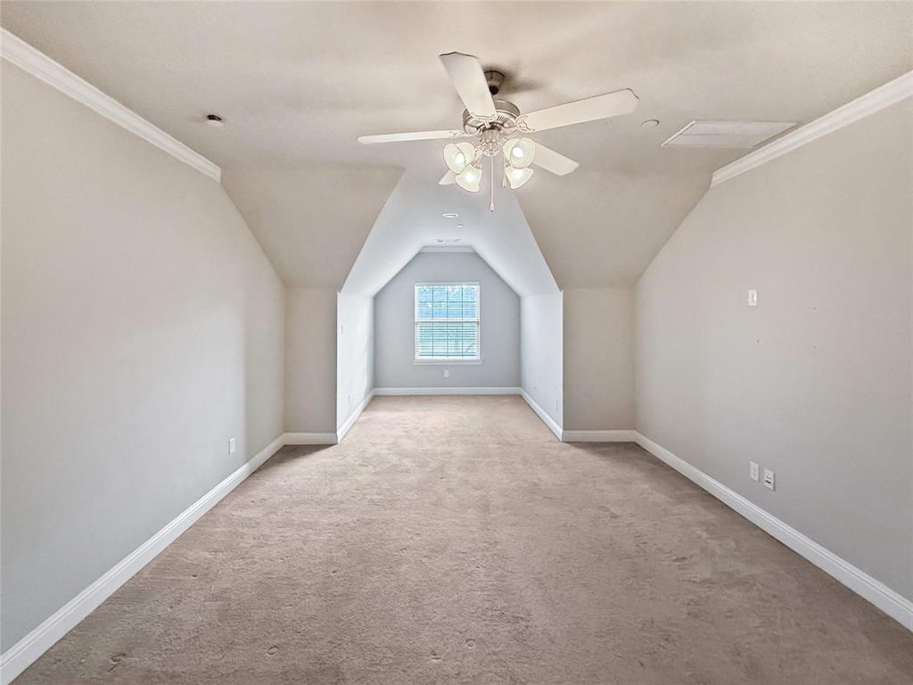 573 W Royal Lane Property Photo 18