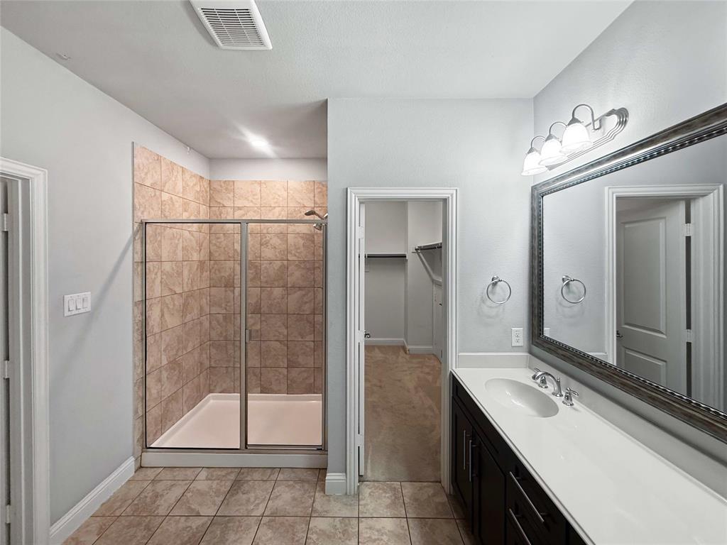 573 W Royal Lane Property Photo 22