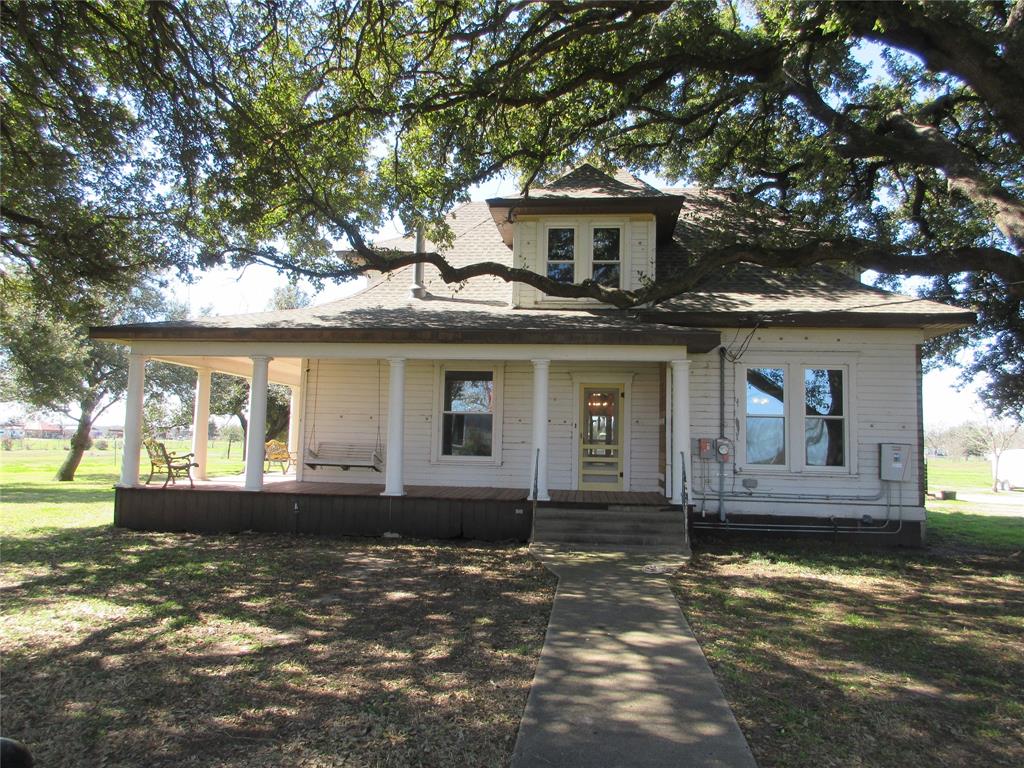 607 S First Street Property Photo 1