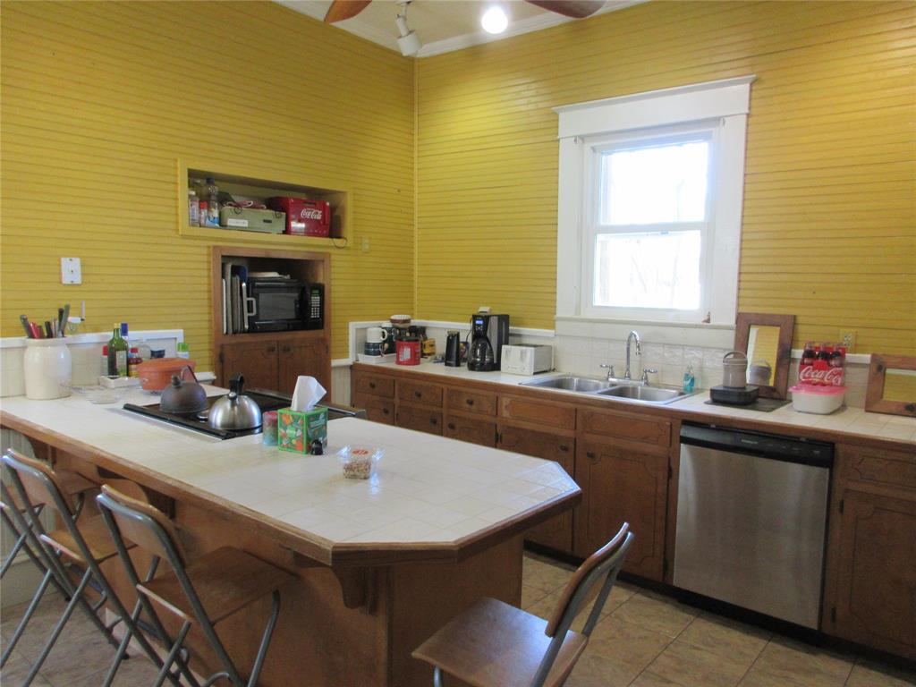 607 S First Street Property Photo 10