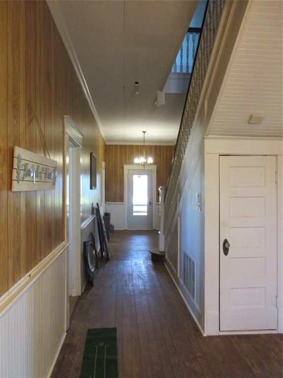 607 S First Street Property Photo 14
