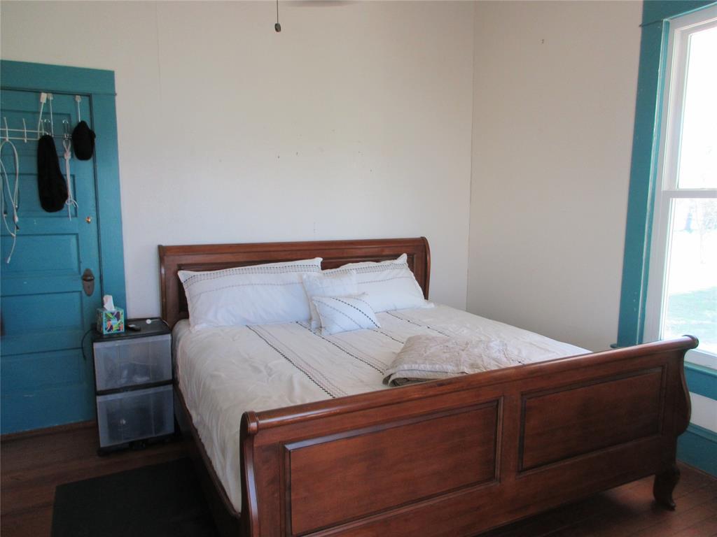 607 S First Street Property Photo 16